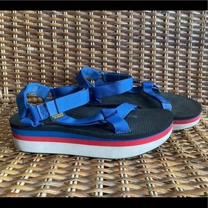 Teva Flatform Universal Sandals